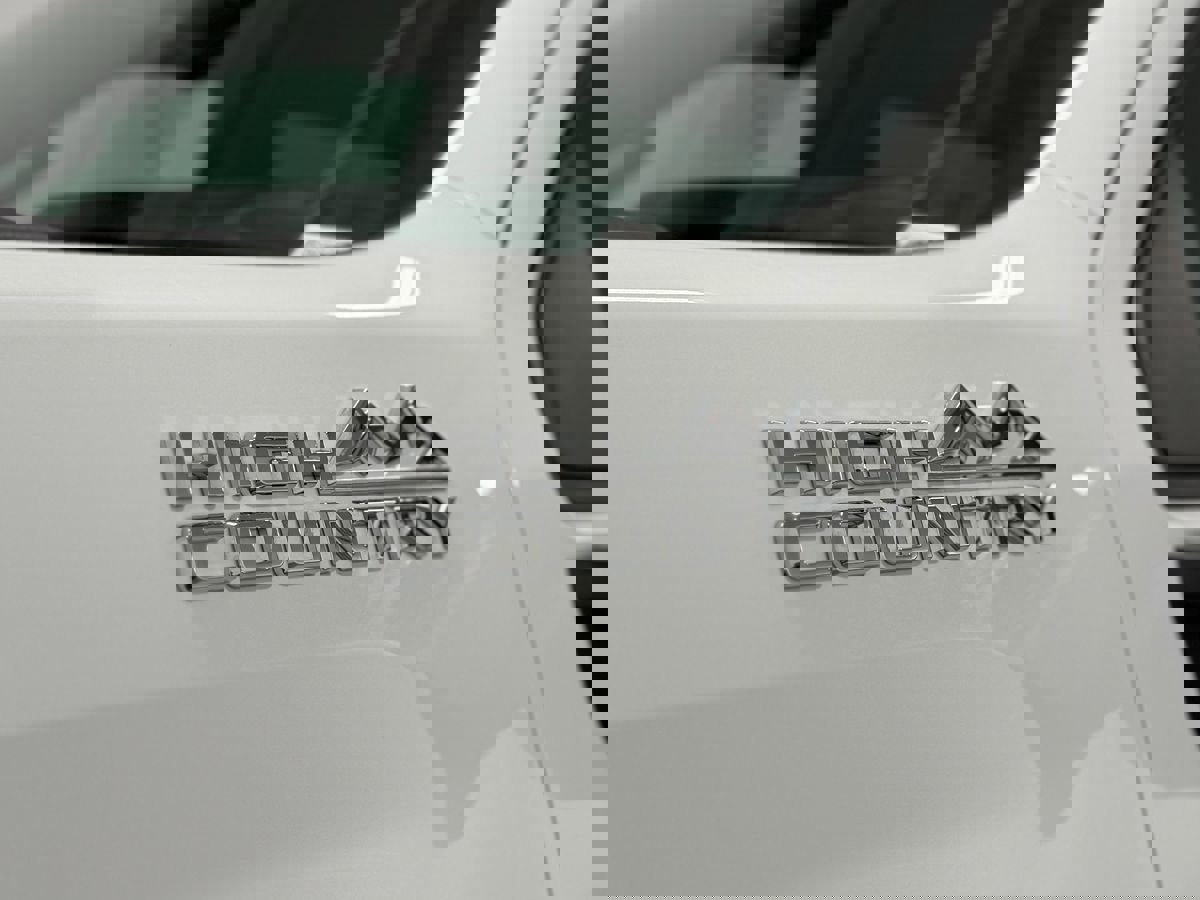 Used 2024 Chevrolet Silverado 2500 High Country w/ High Country Premium Package image 10