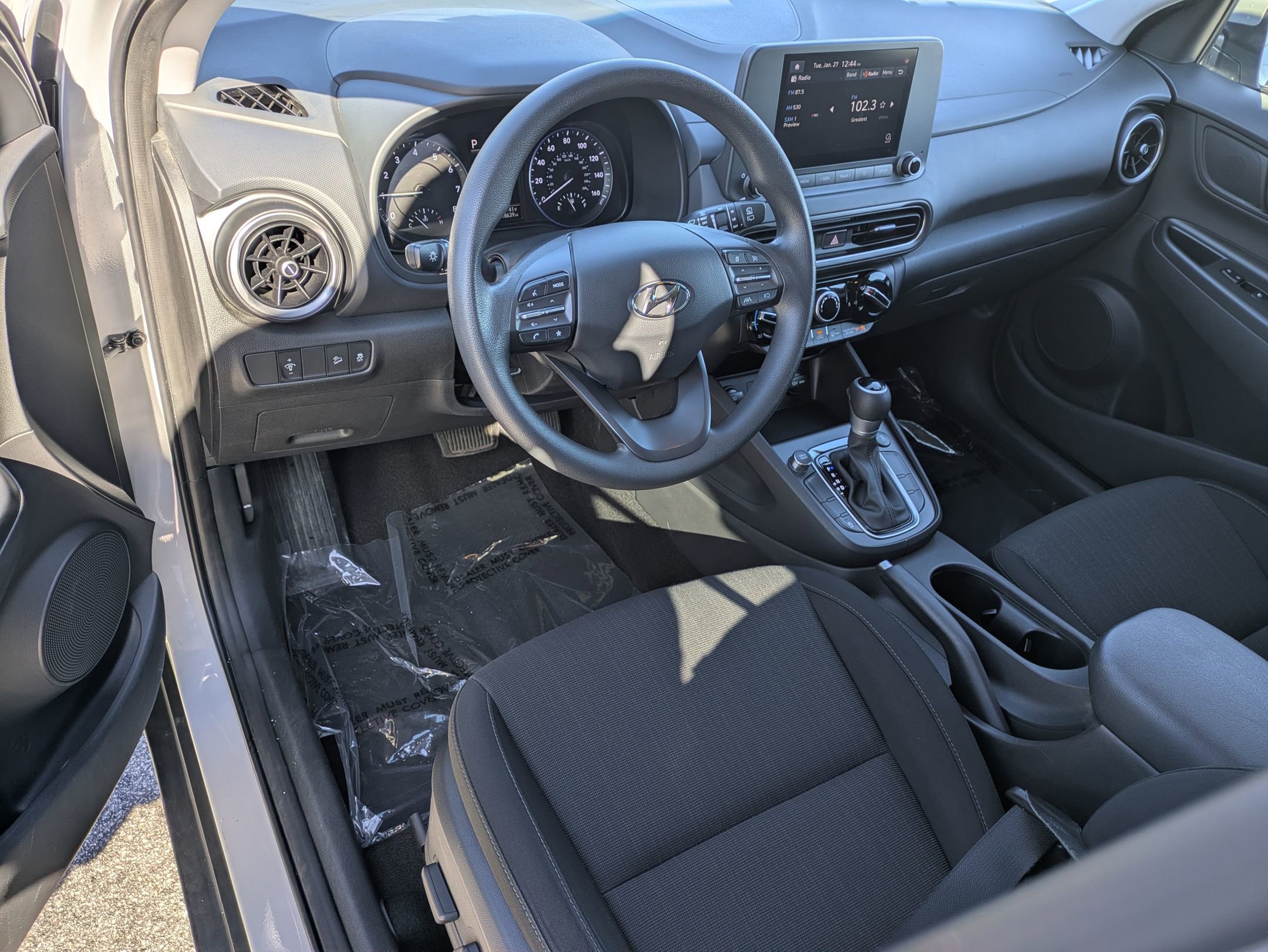 Used 2023 Hyundai Kona SEL image 9