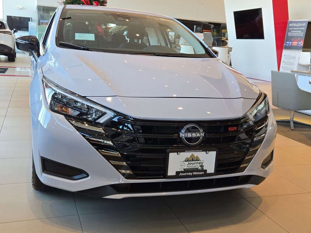 Used 2025 Nissan Versa SR w/ Trunk Package image 3