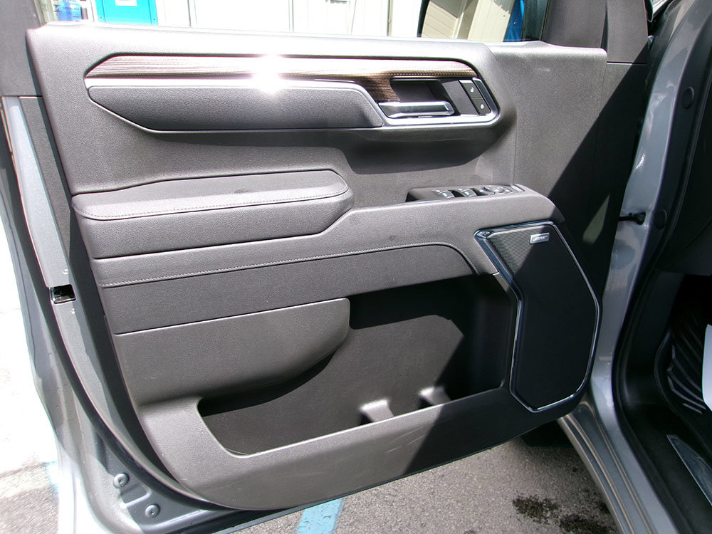 Used 2025 Chevrolet Silverado 1500 LT Trail Boss w/ LT Trail Boss Premium Package AWD/4WD image 16
