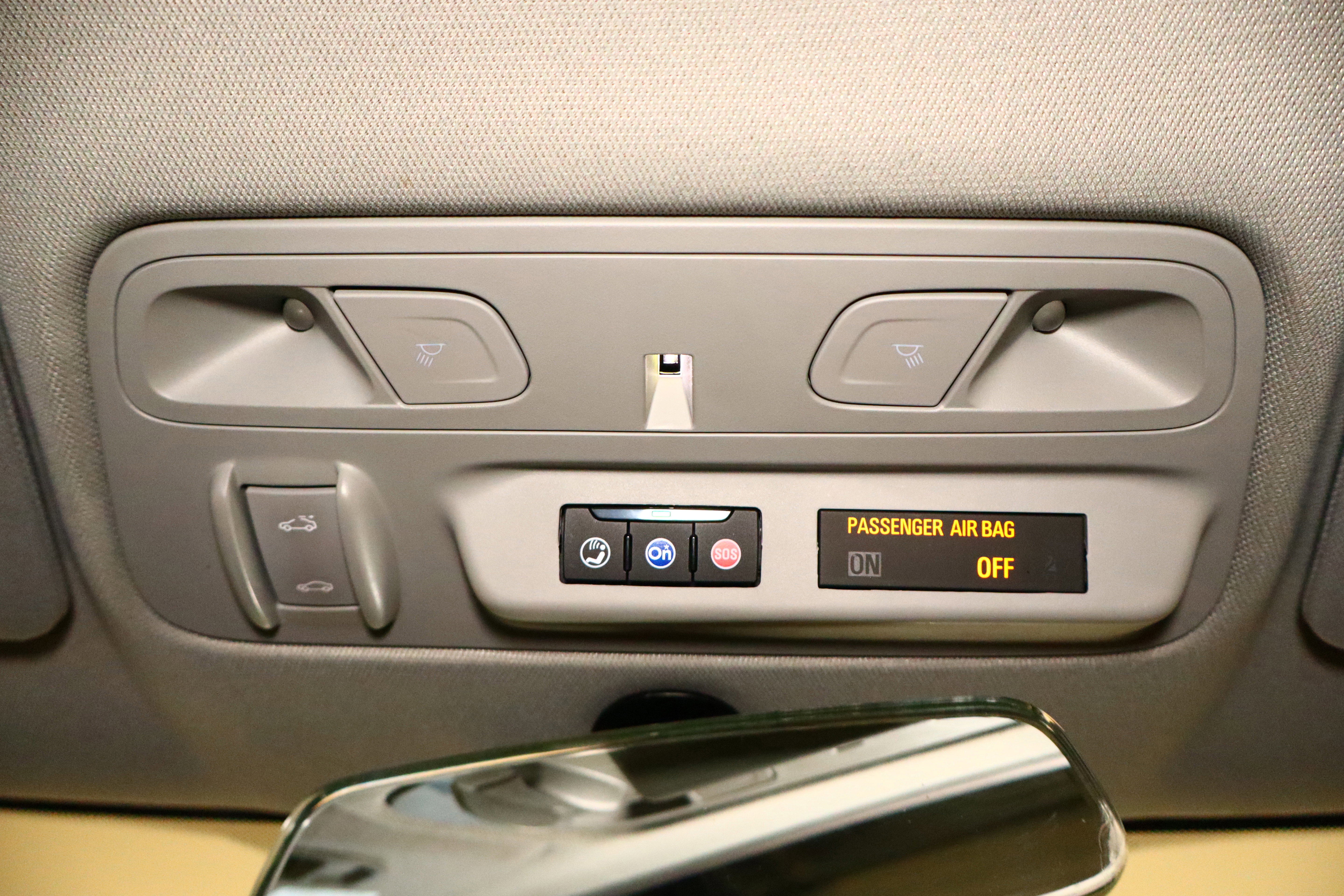 Used 2020 Chevrolet Camaro LT image 34