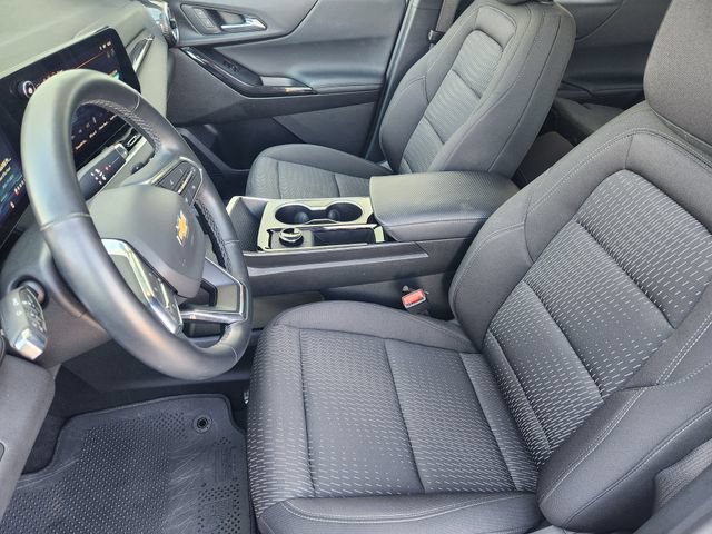 Used 2026 Chevrolet Equinox LT FWD image 4