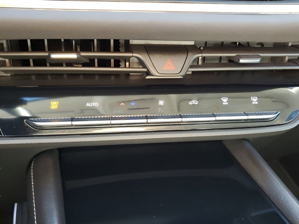 Used 2025 Buick Envision Sport Touring AWD/4WD image 28