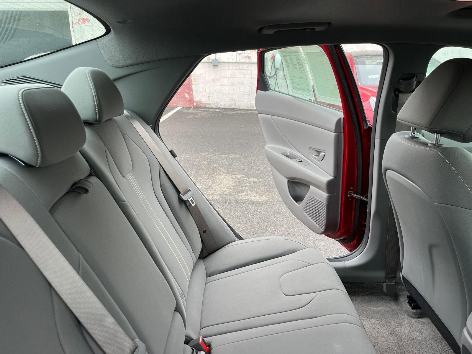 Used 2025 Hyundai Elantra SEL image 38