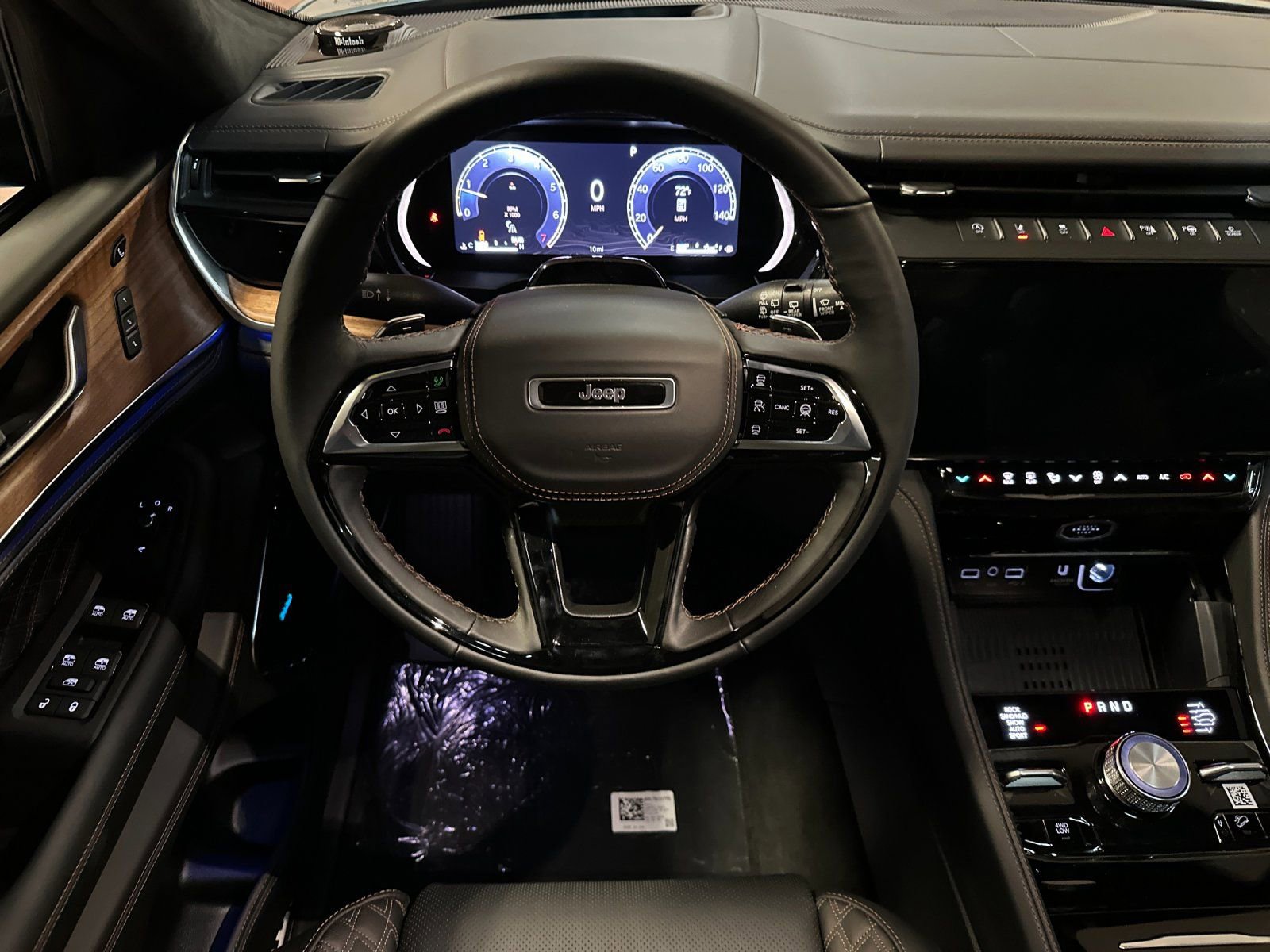 New 2026 Jeep Grand Cherokee Summit image 13