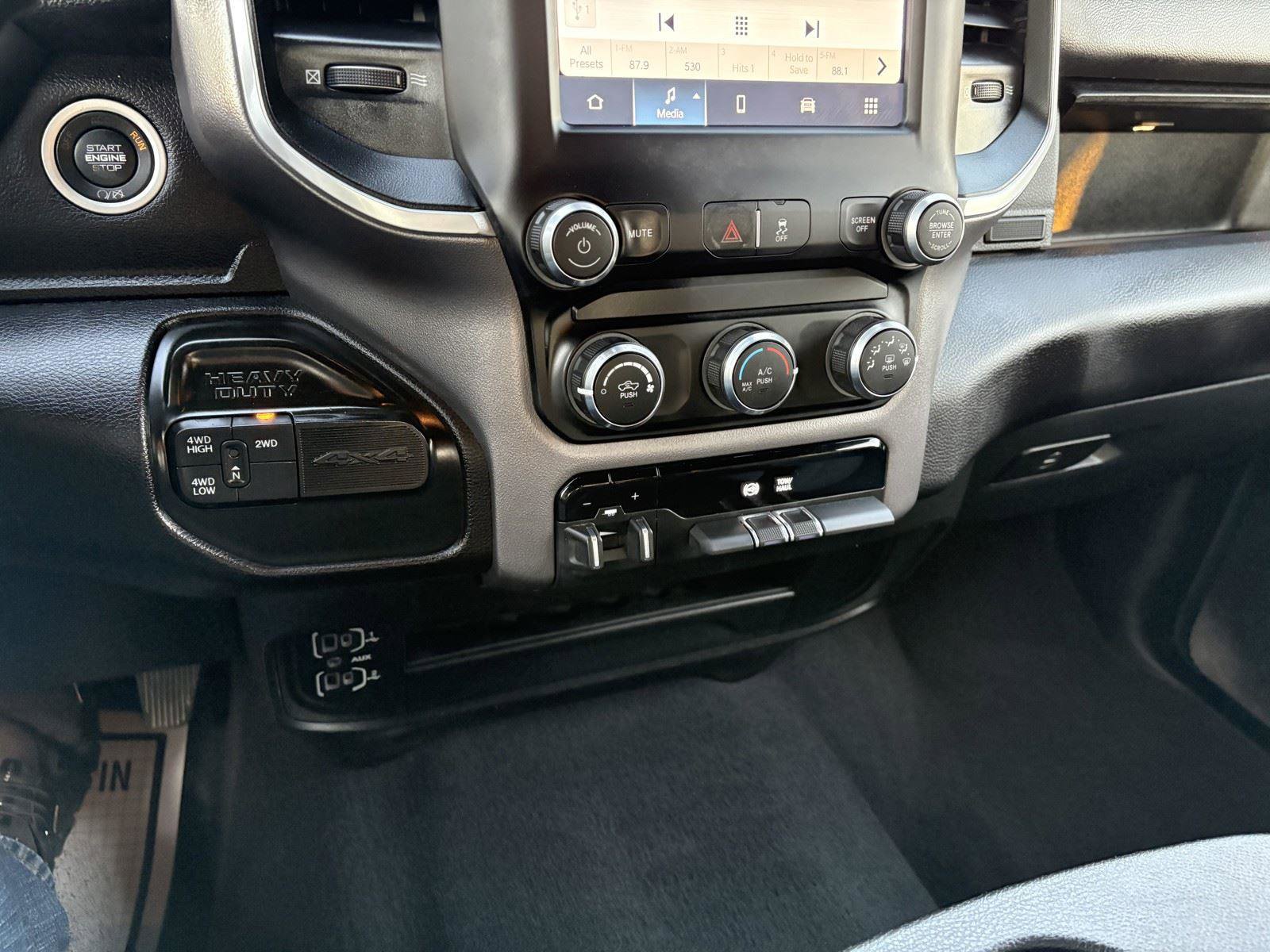 Used 2024 RAM 3500 Big Horn image 16