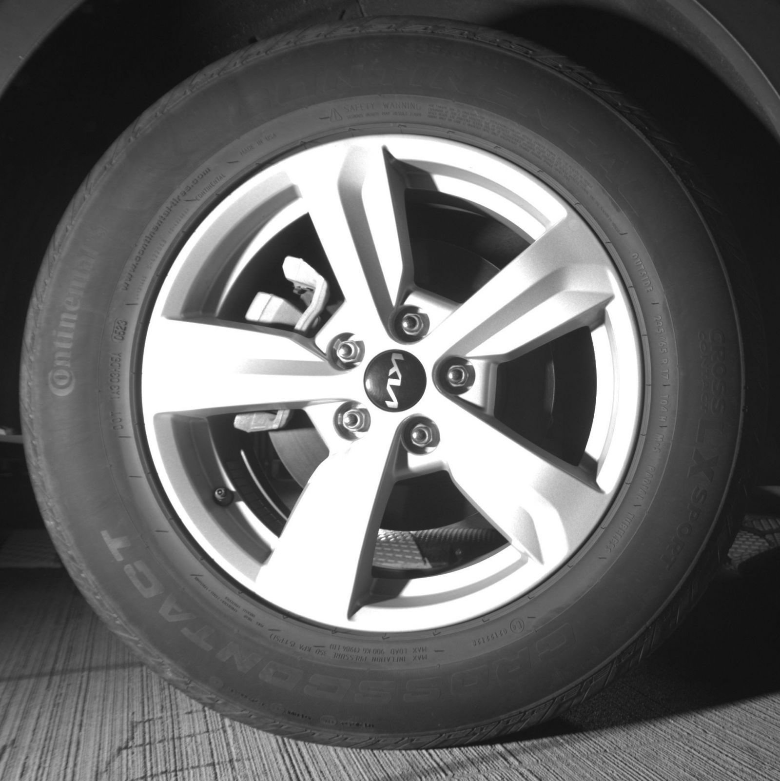 Used 2023 Kia Sorento LX FWD image 18