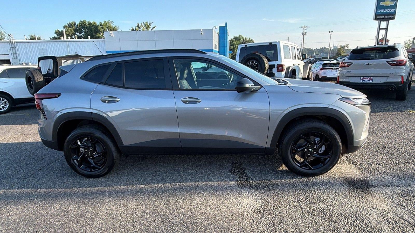 New 2026 Chevrolet Trax LT w/ Driver Confidence Package FWD image 7