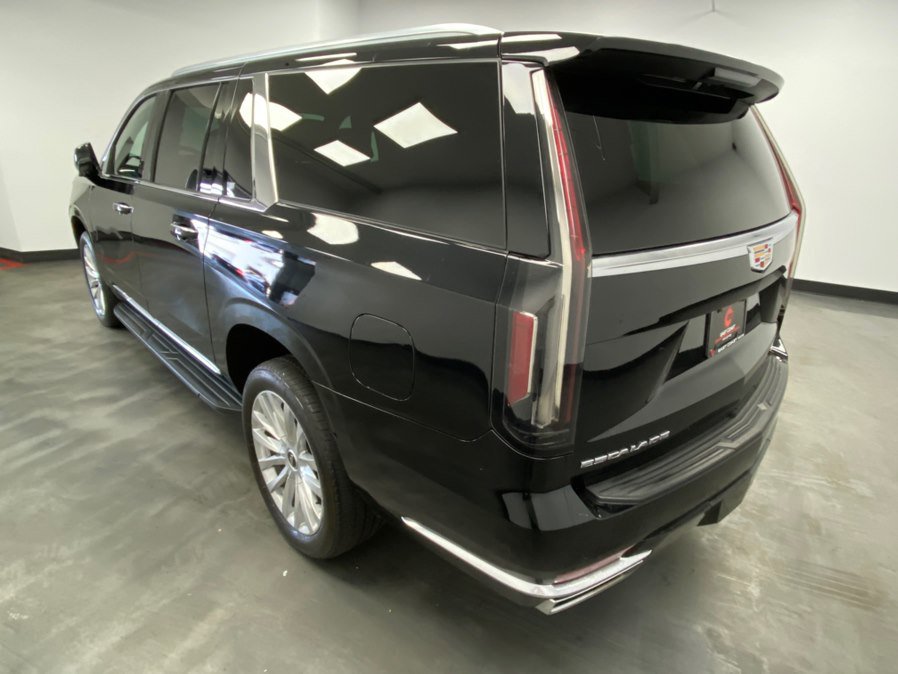 Used 2023 Cadillac Escalade ESV Luxury image 4