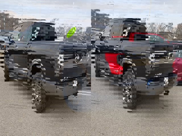 Used 2019 Nissan Titan Platinum Reserve image 13