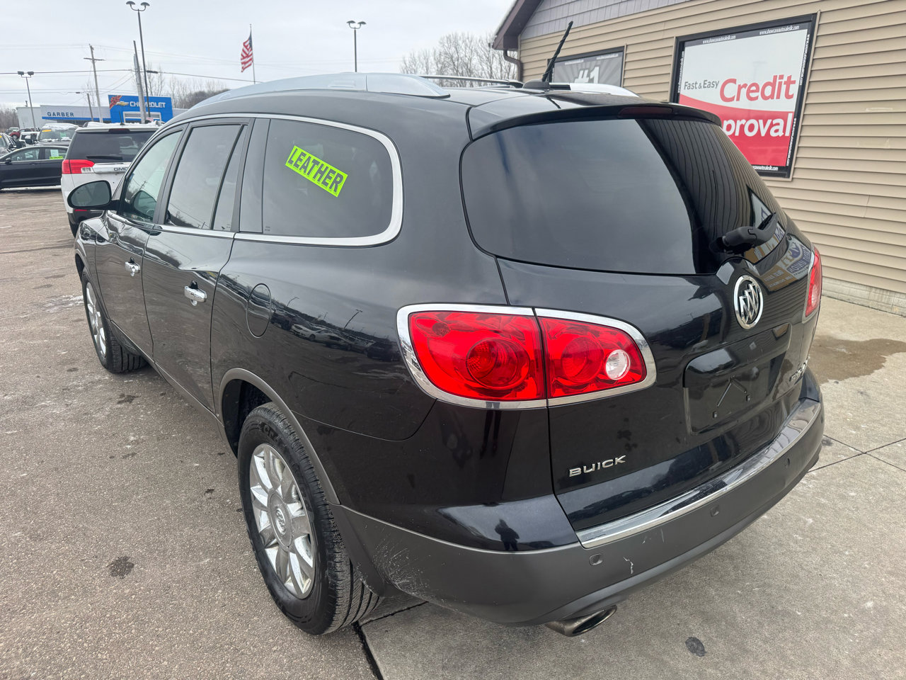 Used 2011 Buick Enclave CXL image 6