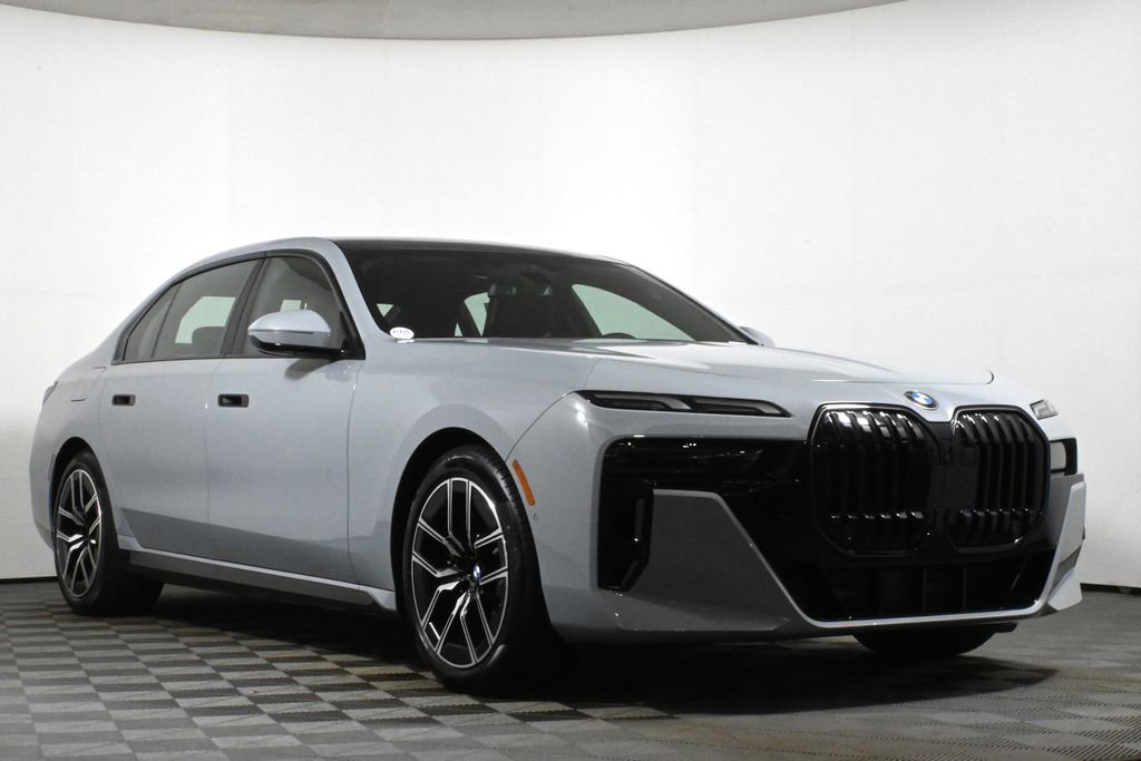 New 2025 BMW 740i xDrive image 9