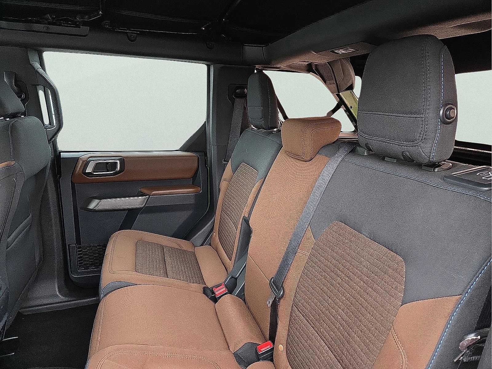 Used 2023 Ford Bronco Outer Banks image 10