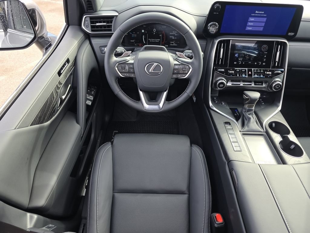 New 2025 Lexus LX 600 4WD w/ Interior Upgrade Package image 17