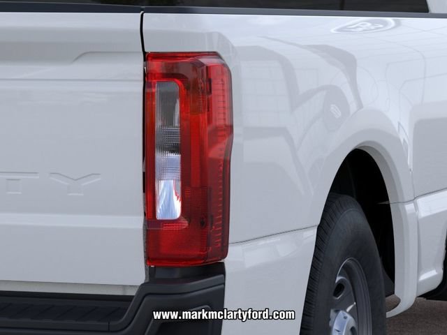 New 2026 Ford F250 XL w/ XL Driver Assist Package RWD image 21