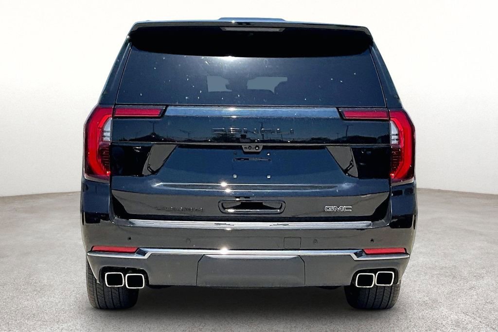 Used 2025 GMC Yukon XL Denali Ultimate w/ LPO, Floor Liner Package AWD/4WD image 5