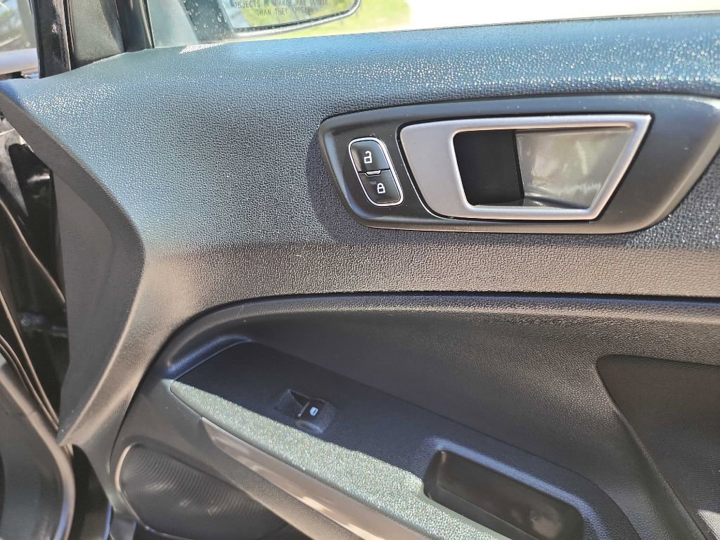 Used 2020 Ford EcoSport SE image 32