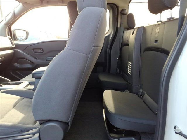 Used 2025 Nissan Frontier S image 25