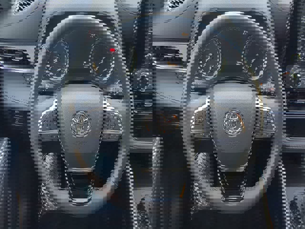 Used 2022 Toyota Highlander XSE image 25