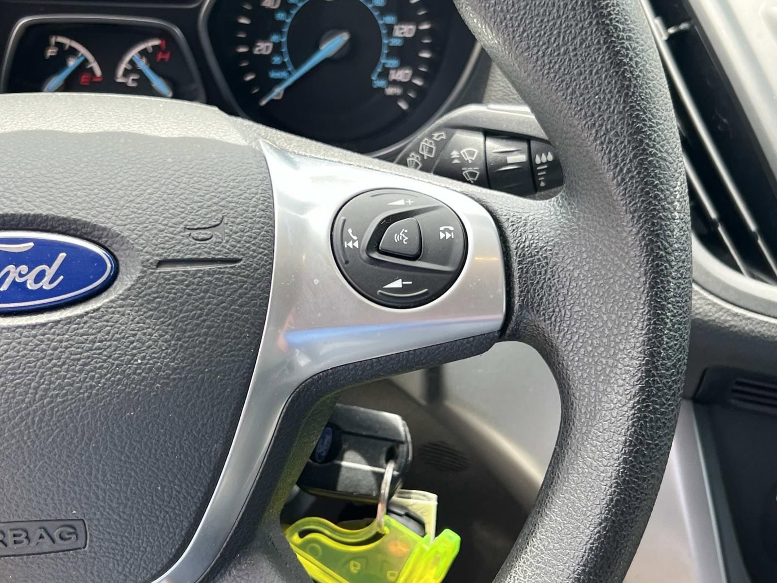 Used 2015 Ford Escape SE FWD image 26