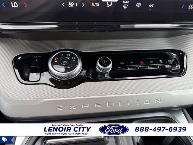 Used 2025 Ford Expedition Active RWD image 26