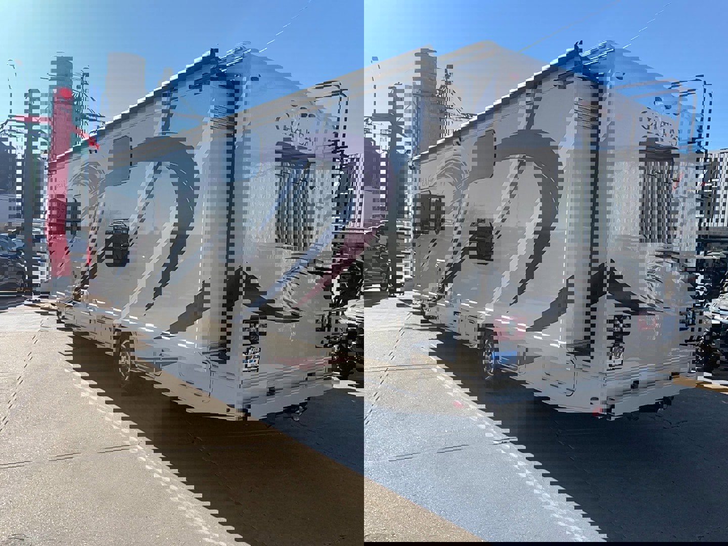 Used 2017 Ford E-450 and Econoline 450 Super Duty w/ Motorhome Prep Package RWD image 7