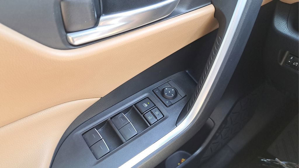 Used 2023 Toyota RAV4 XLE image 24