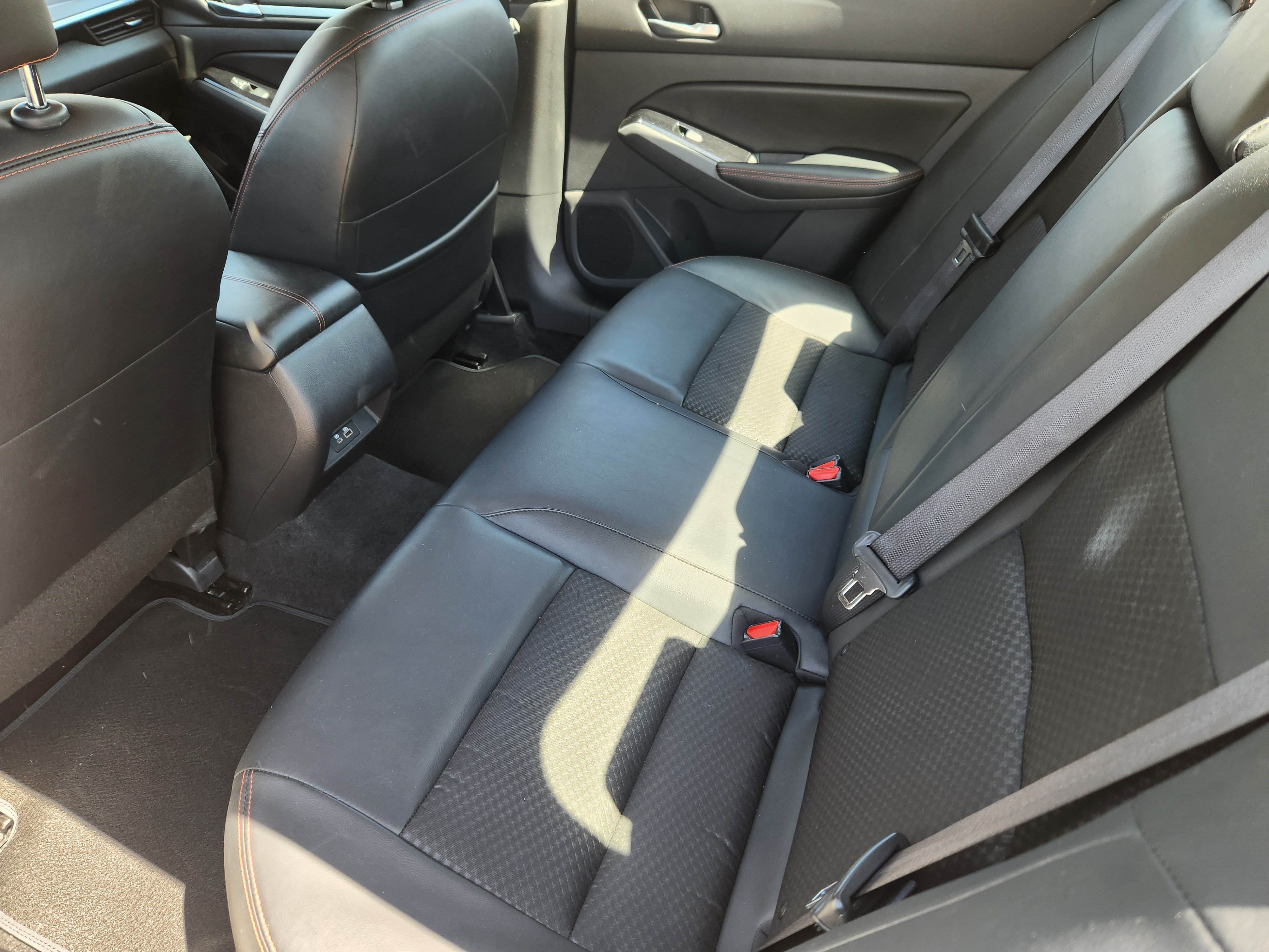 Used 2025 Nissan Altima 2.5 SR FWD image 19