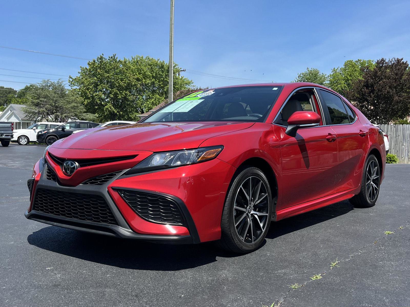 Used 2022 Toyota Camry SE FWD image 21