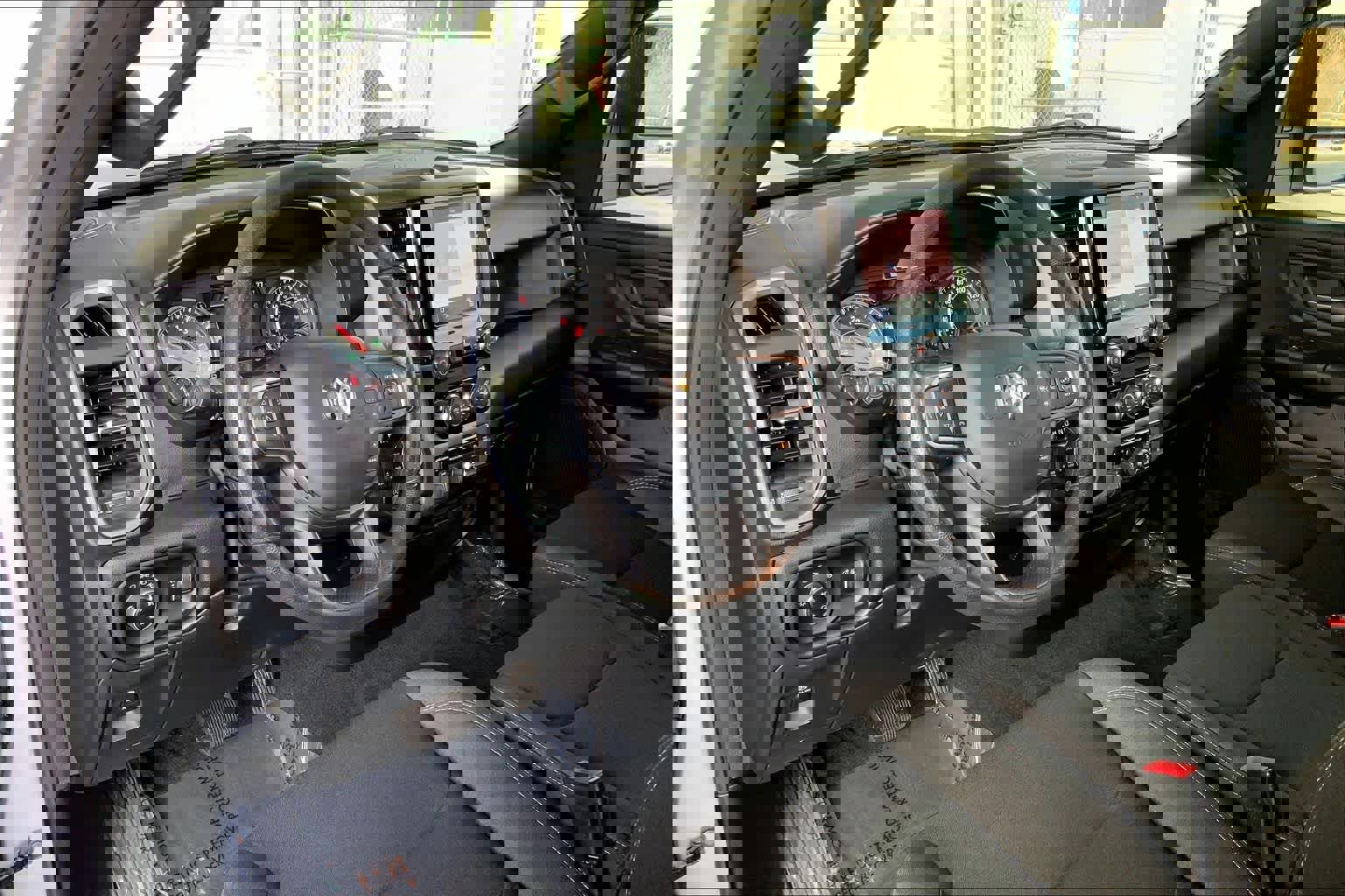 Used 2025 RAM 1500 Classic Warlock image 18