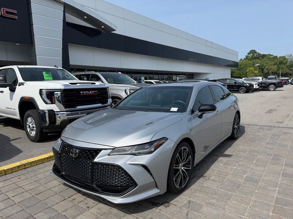 Used 2022 Toyota Avalon Touring w/ Advanced Safety Package FWD image 1