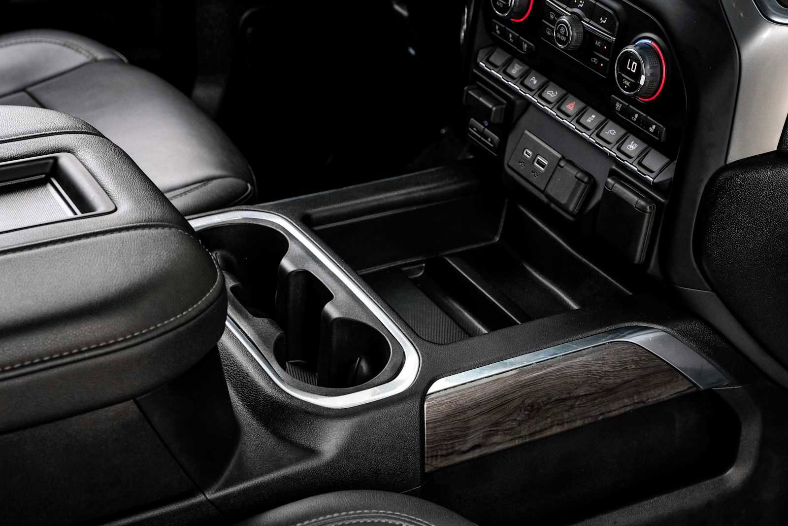 Used 2022 Chevrolet Silverado 3500 LTZ w/ LTZ Convenience Package AWD/4WD image 22