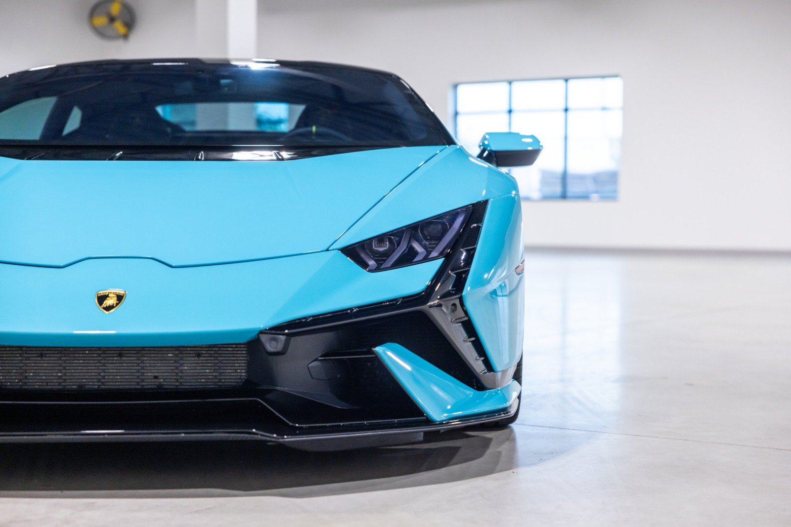 Used 2024 Lamborghini Huracan Tecnica RWD image 21