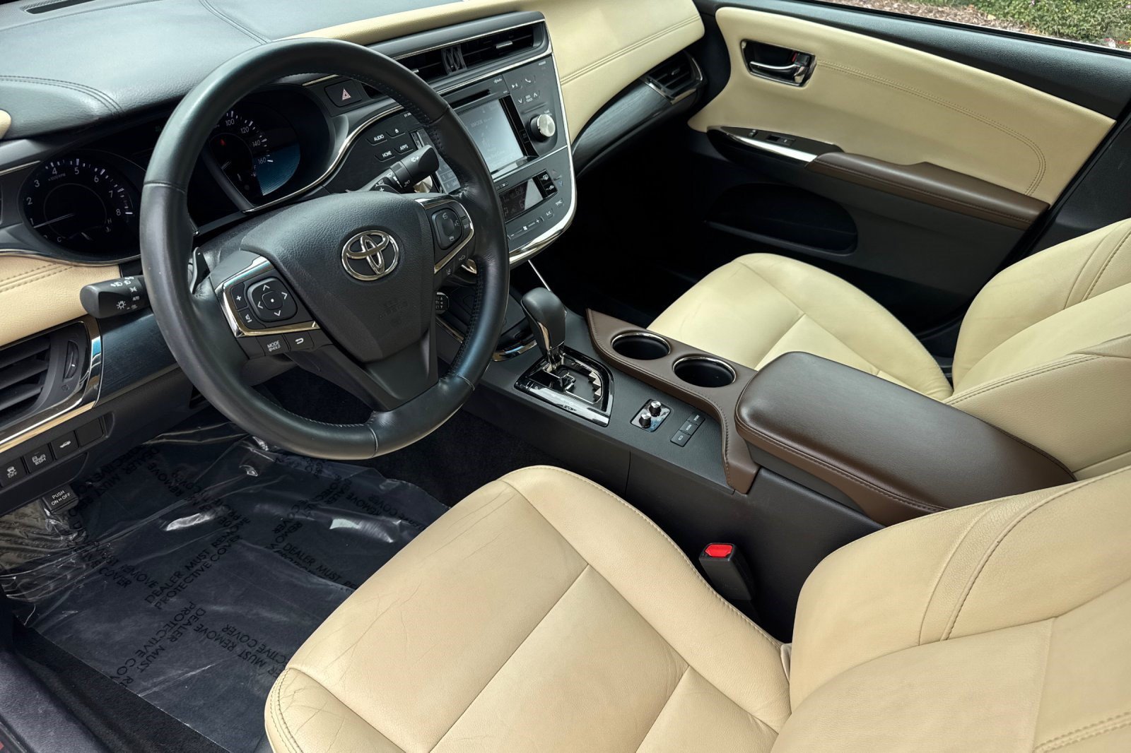 Used 2017 Toyota Avalon Touring w/ All Weather Liner Package FWD image 4