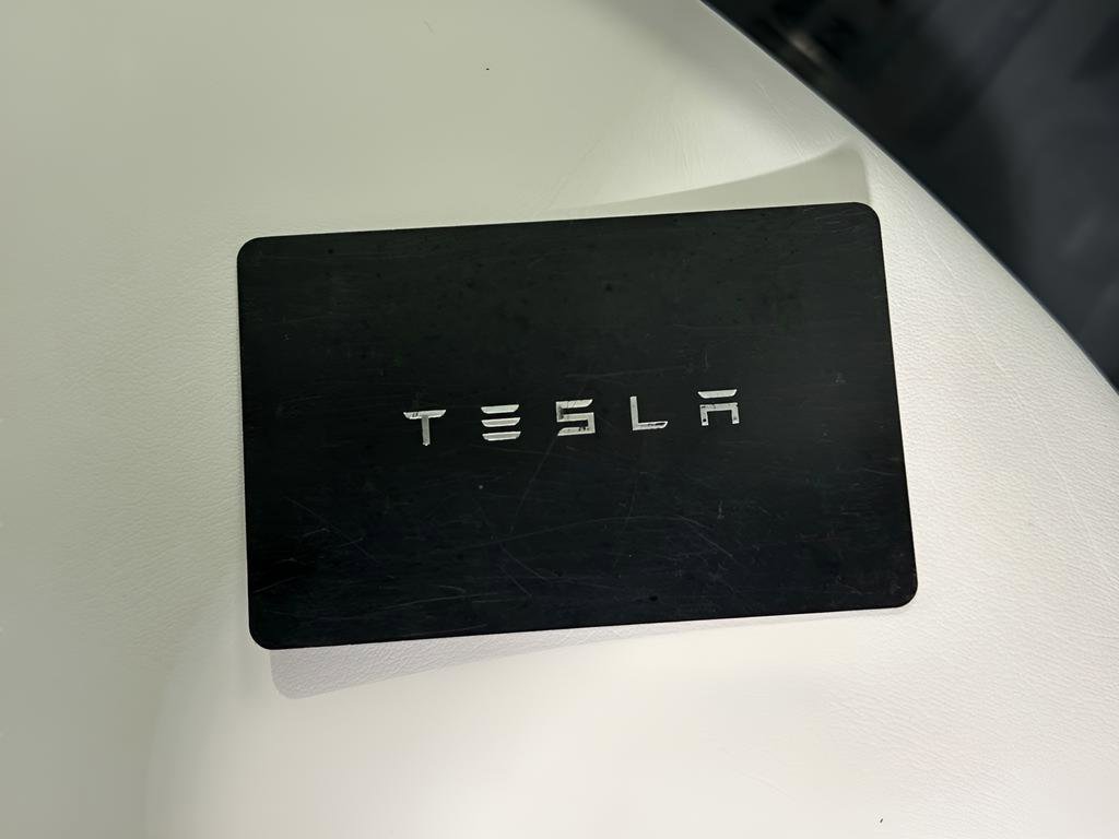 Used 2021 Tesla Model 3 Performance image 29