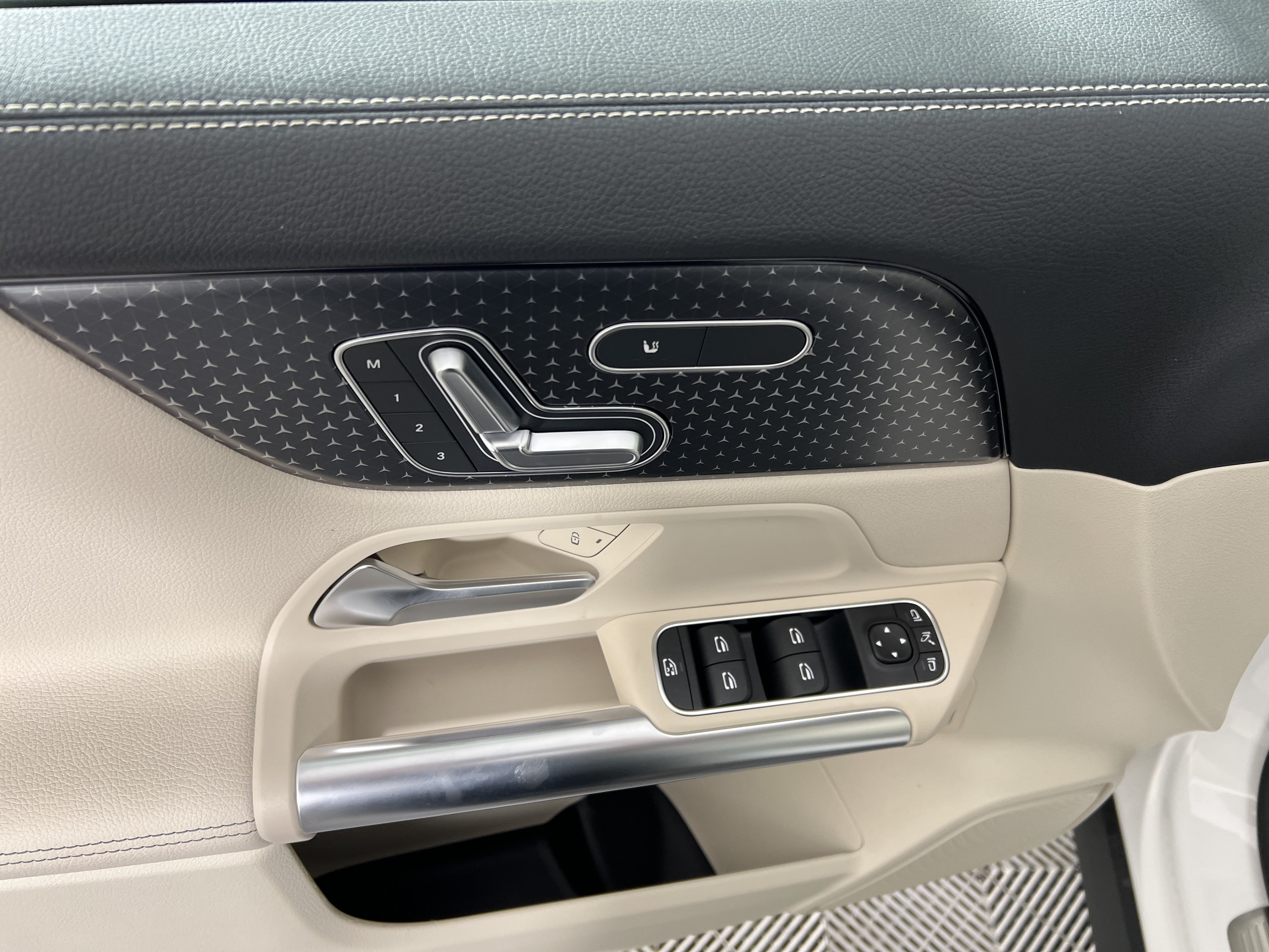 Used 2026 Mercedes-Benz GLA 250 4MATIC image 19