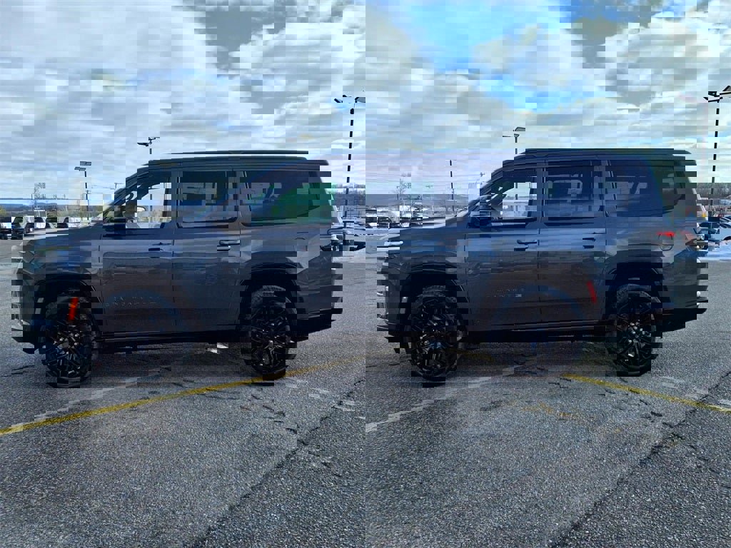 New 2026 Jeep Grand Wagoneer L Limited image 10