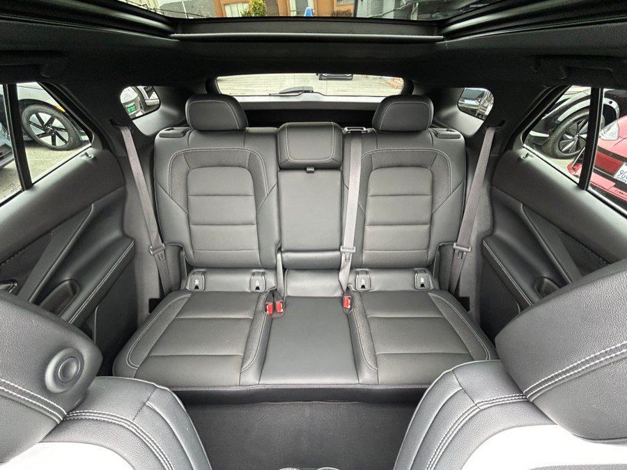 Used 2024 Chevrolet Blazer EV LT AWD/4WD image 39