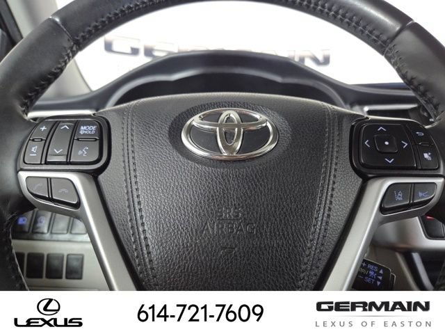 Used 2019 Toyota Highlander XLE AWD/4WD image 23