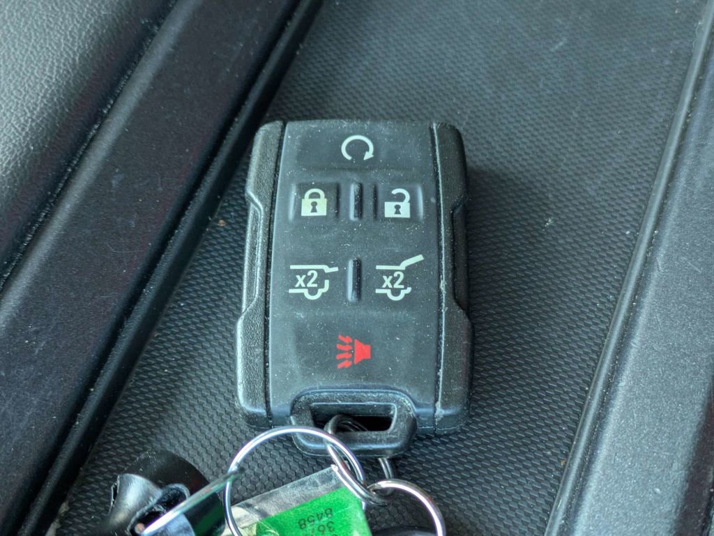 Used 2020 Chevrolet Tahoe LT w/ Z71 Midnight Edition image 45