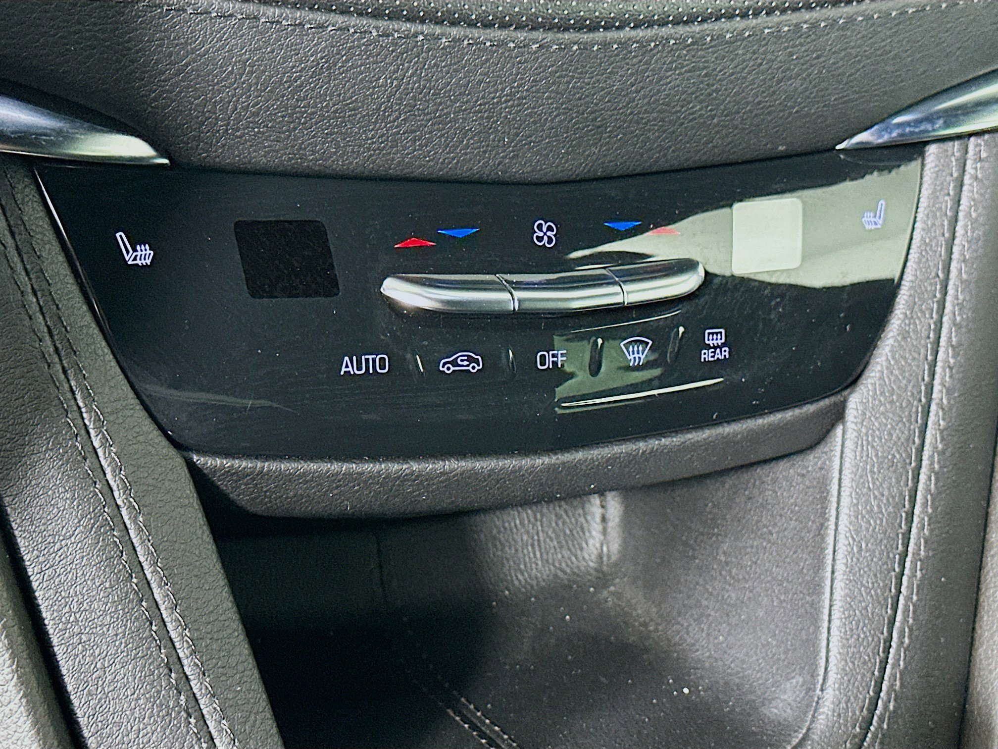 Used 2022 Cadillac XT5 Luxury image 23