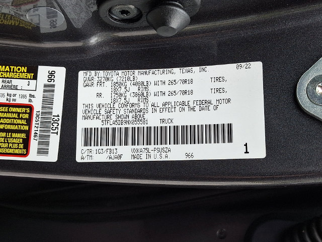 Used 2022 Toyota Tundra SR5 w/ SR5 Convenience Package AWD/4WD image 27