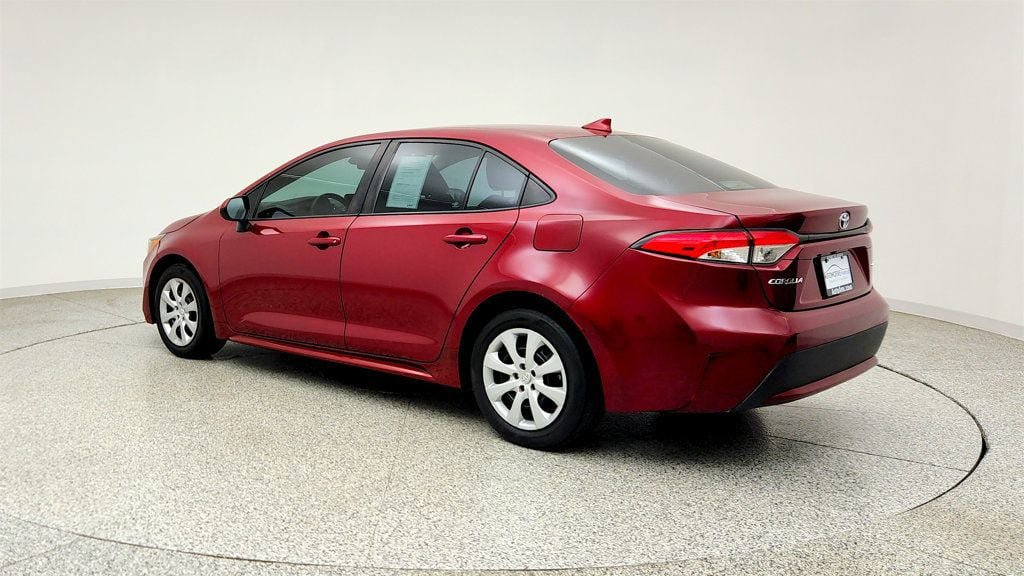 Used 2022 Toyota Corolla LE FWD image 7