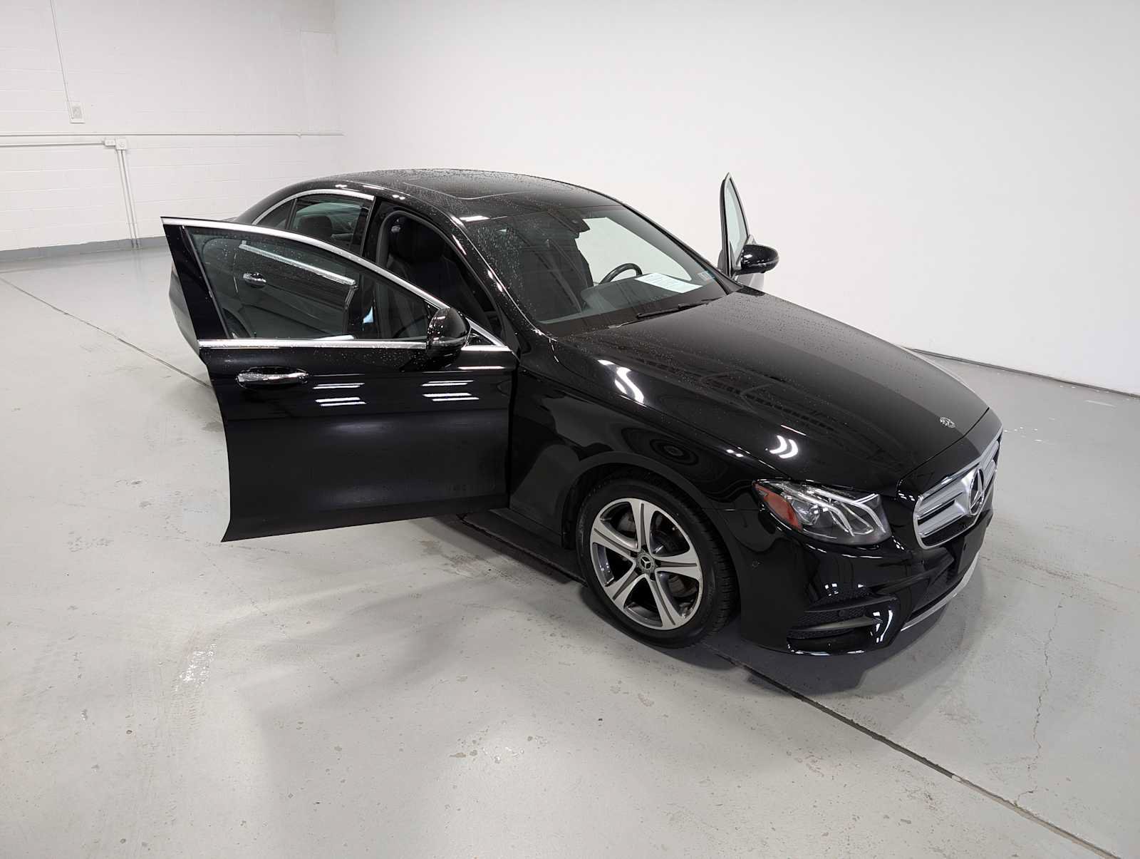 Certified 2019 Mercedes-Benz E 300 4MATIC image 16