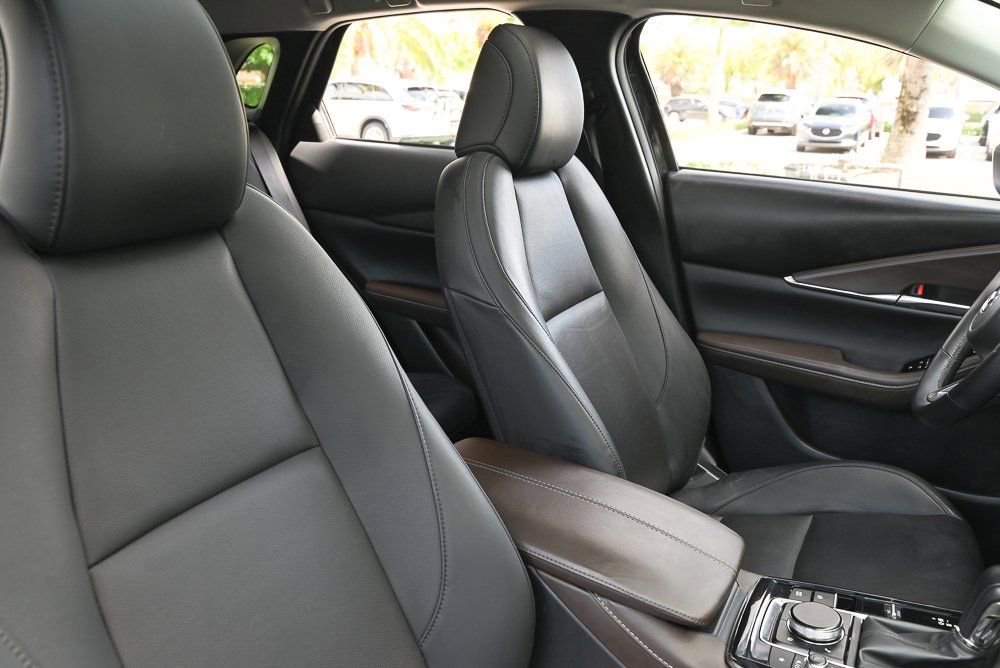 Certified 2025 MAZDA CX-30 AWD 2.5 S w/ Premium Package image 18