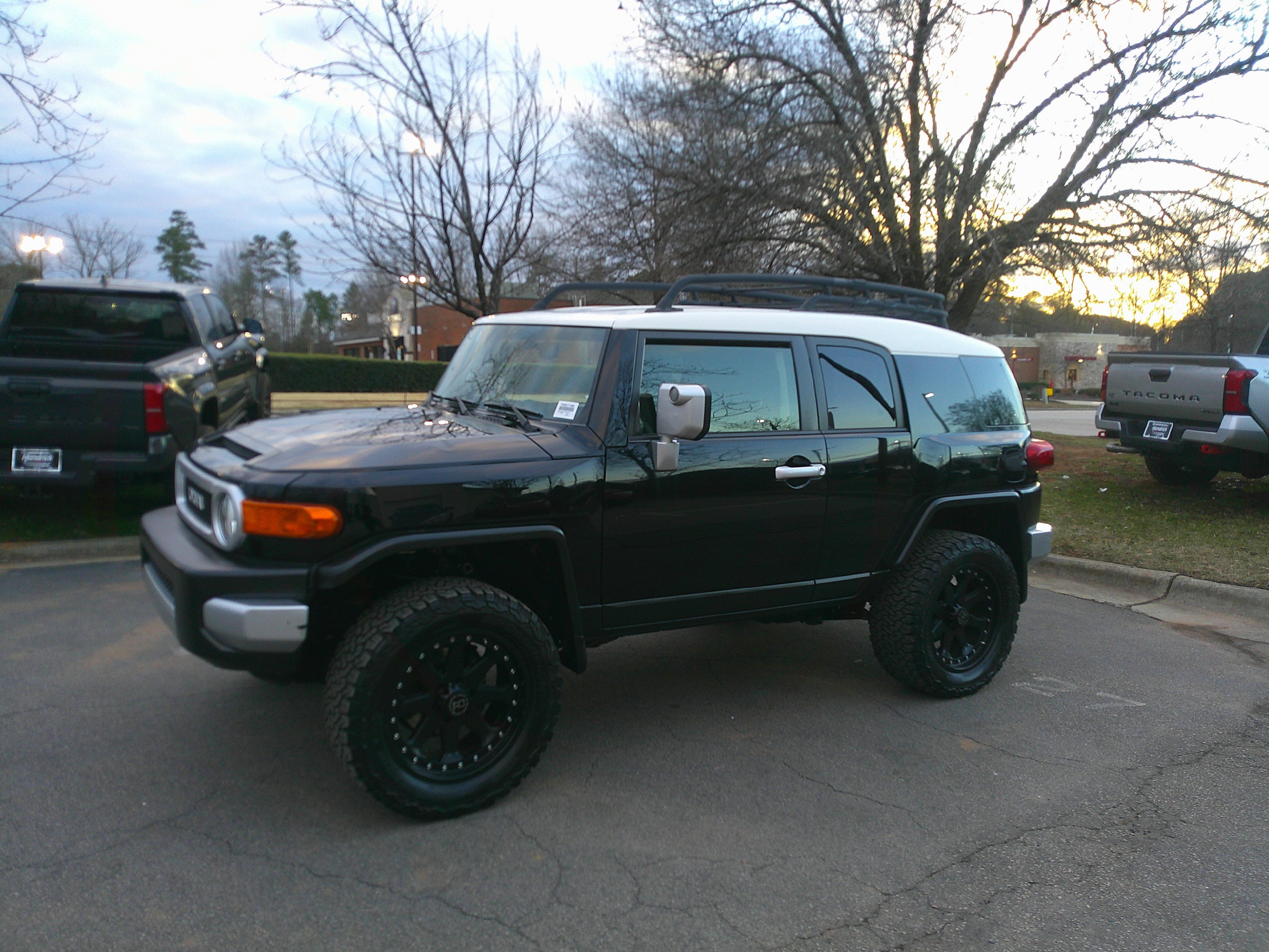 Used 2014 Toyota FJ Cruiser 4WD w/ Convenience Package image 7