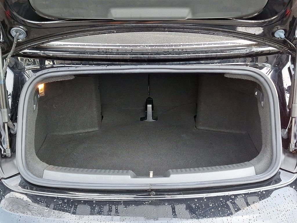 Used 2019 Volkswagen Beetle 2.0T S image 25