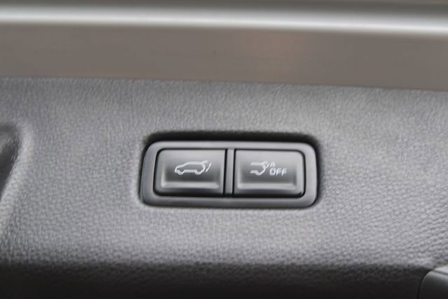 Used 2024 Kia Carnival EX image 40