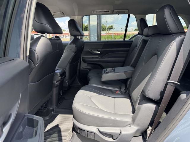 Used 2026 Toyota Grand Highlander AWD image 15