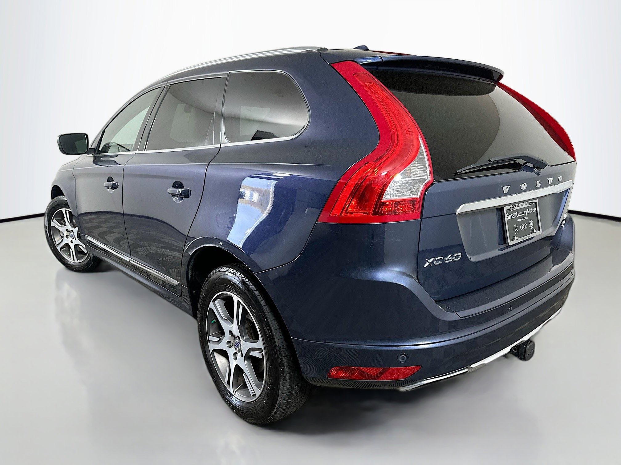 Used 2015 Volvo XC60 T6 Platinum AWD/4WD image 5